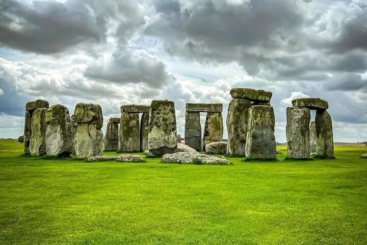 Stonehenge Day Trip from London: 6-Hour Van Tour with Entry Ticket photo 5