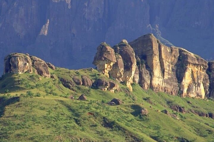 Half-Day Drakensberg Hike from Durban: San Art, Waterfalls & Panoramic Rims photo 3