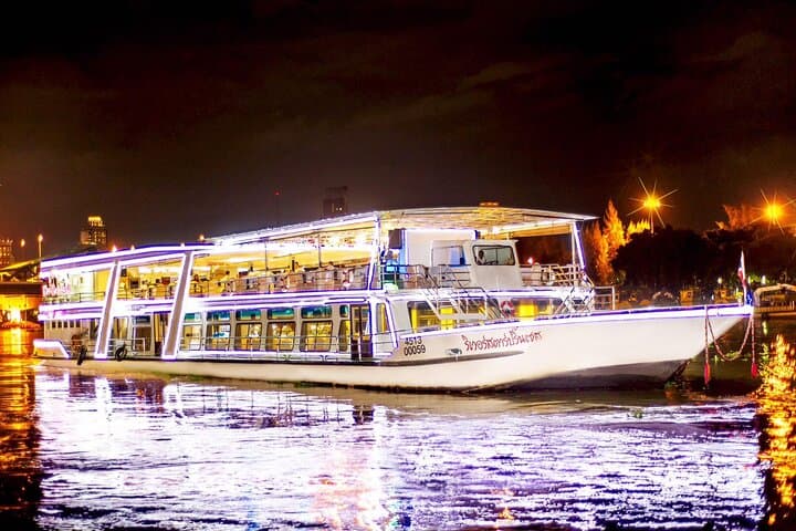 Bangkok River Star Princess Dinner Cruise: Nighttime Buffet and Khon Performance