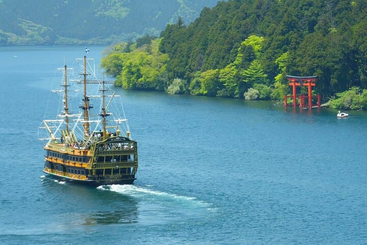 10-Day Private Japan Tour: Tokyo, Hakone, Kyoto, Osaka & Hiroshima — Culture, Views, and Onsen photo 4