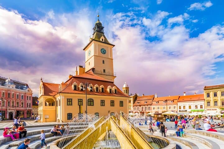 Transylvania Day Trip from Bucharest: Peleș, Bran & Brașov Premium Tour