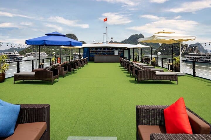 Luxury 3-Day Halong & Lan Ha Bay Cruise from Hanoi – Kayak, Cycle & Squid Fish photo 4