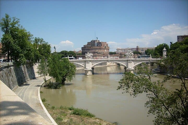 Castel Sant'Angelo Tour: Explore Rome's Fortress, Passetto di Borgo & Panoramic Terrace photo 3