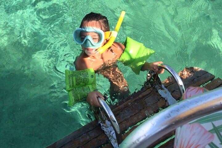 La Maddalena Boat Tour: Pink Beach, Natural Pools & Sardinian Lunch photo 3