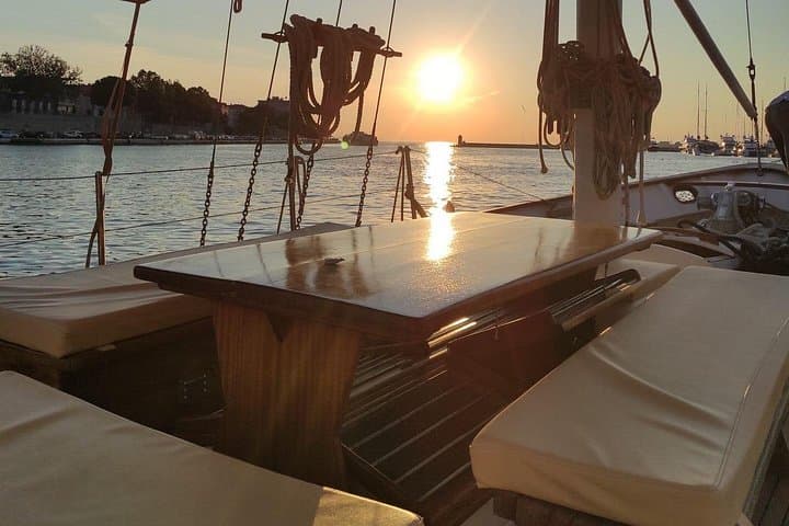Private Wooden Boat Cruise from Zadar with Unlimited Champagne photo 2