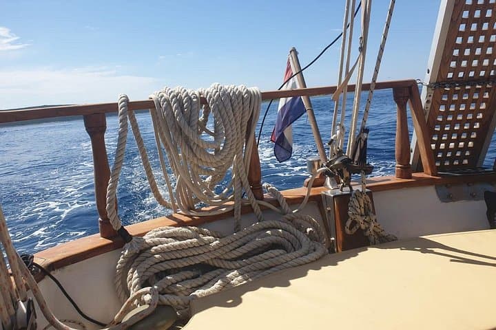 Private Wooden Boat Cruise from Zadar with Unlimited Champagne photo 4