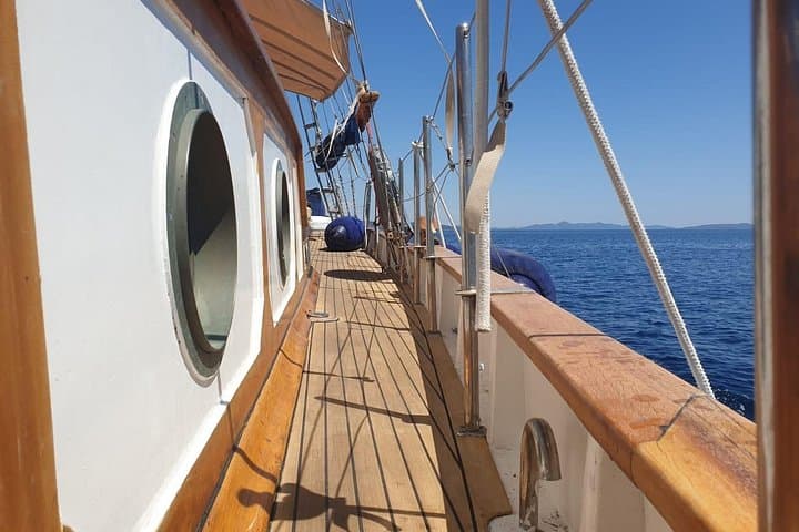 Private Wooden Boat Cruise from Zadar with Unlimited Champagne photo 1
