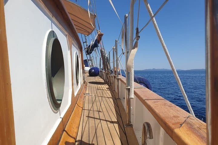 Zadar Wooden Boat Tour: Half-Day Sailing with Champagne & Snorkeling photo 4