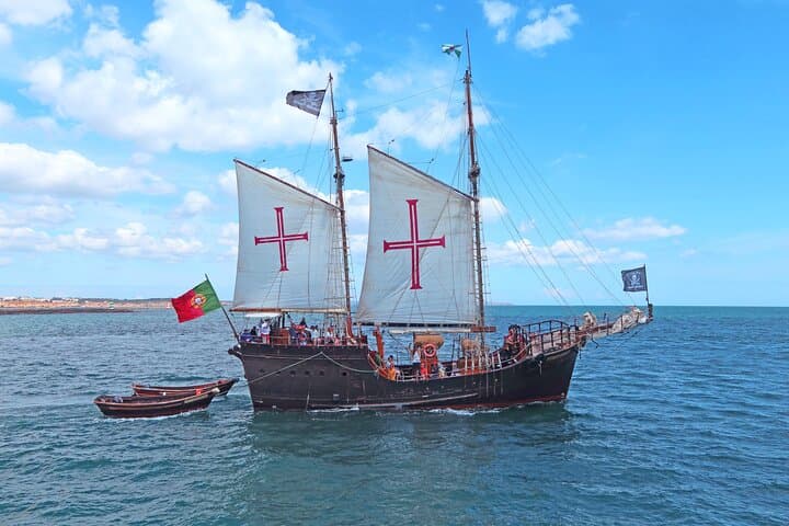 Morning Benagil Caves Cruise from Portimão — 2.5‑Hour Coastal Sailing photo 1