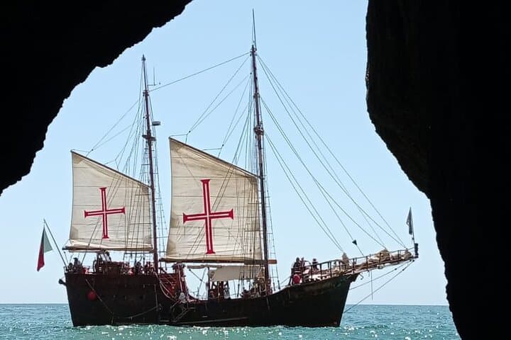 Afternoon Benagil Cave Cruise from Portimão — Sail to Benagil, Alfanzina & Praia da Marinha