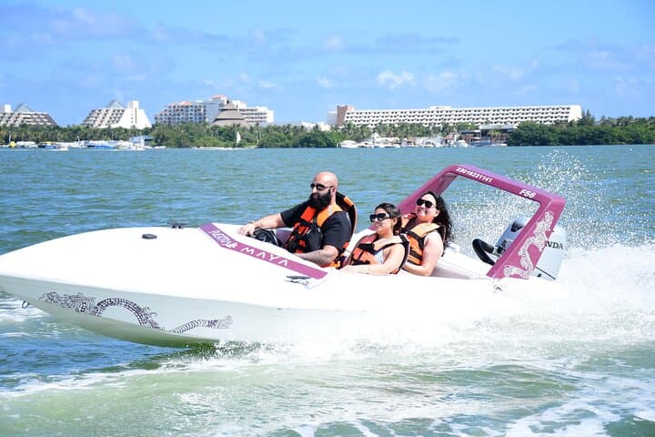 Punta Nizuc Speedboat and Snorkel Adventure from Cancun