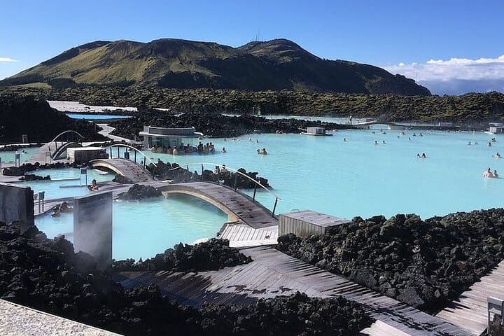 Blue Lagoon Private Transfer: Reykjavik to KEF Airport with Spa Drop-Off photo 3