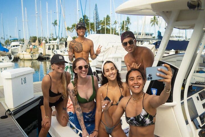 Snorkel with Turtles at Turtle Canyon — Semi-Private Waikiki Tour photo 6
