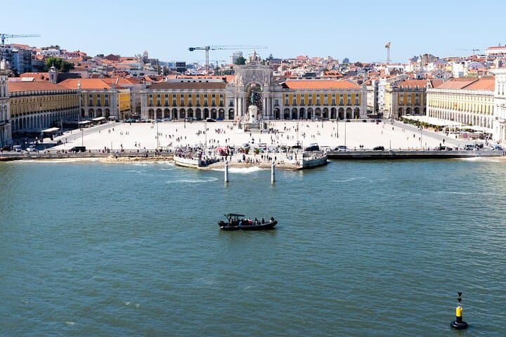 Lisbon to Ribatejo: Rise DE Rio Panoramic River Tejo Cruise photo 3