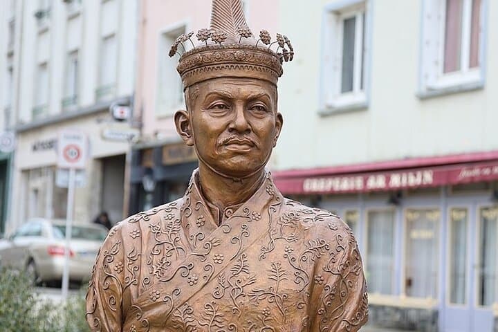 Brest Historic Walking Tour & Cable Car: Views, Naval Heritage, and Tanguy Tower photo 5