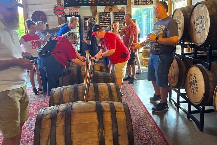 Barrels and Bonbons: Bourbon and Chocolate Day Tour from Louisville photo 3
