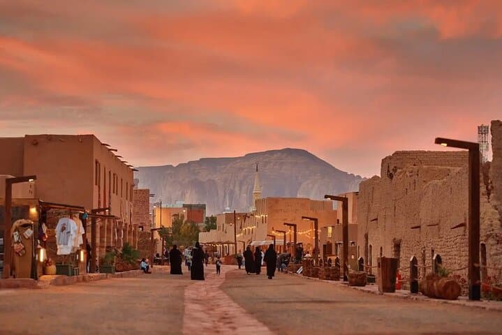AlUla Cultural Experience: Private Tour of Hegra, Maraya & Elephant Rock photo 5