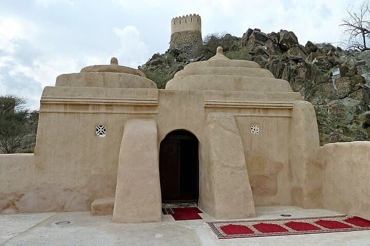 Taste of the UAE: Explore Six Emirates in One Day from Dubai