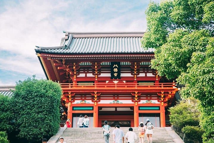 Tokyo to Enoshima & Kamakura Day Tour — Enoden Coast, Tsurugaoka Shrine & Yokohama Night Views