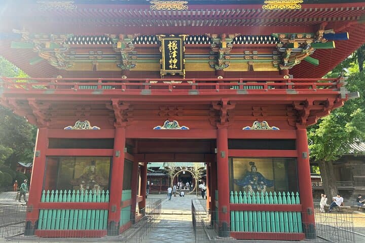 Yanaka Walking Tour: Traditional Backstreets, Temples & Nezu Shrine photo 6