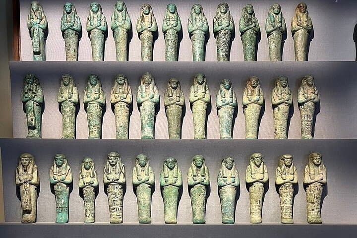 Full-Day Cairo Highlights: Pyramids, Sphinx & Egyptian Museum from Hurghada photo 6