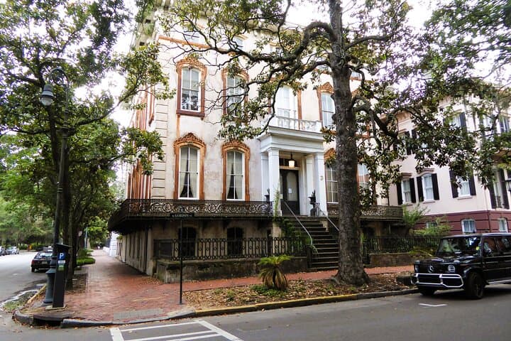 Explore Savannah’s Historic District: A Private Driving Tour Through Time and Culture photo 4