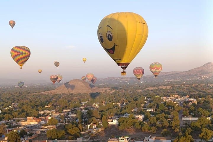 Sunrise Hot-Air Balloon Over Teotihuacan: Flight with the Gods photo 1