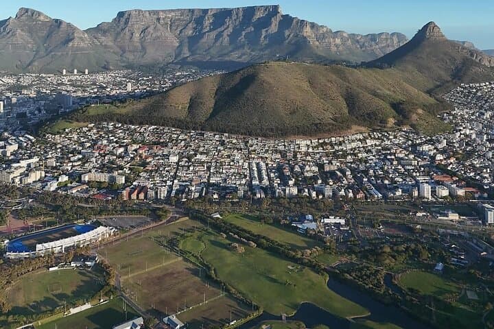 5-Day Private Cape Town Tour: Table Mountain, Robben Island, Cape Peninsula & Winelands
