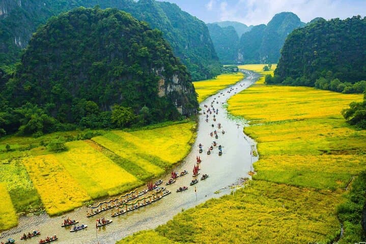 Ninh Binh Day Tour from Hanoi: Hoa Lu, Tam Coc & Mua Cave Boat Ride photo 1
