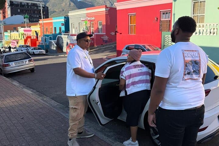 Half-Day Table Mountain, Bo-Kaap & Hot Chocolate Tasting — Cape Town Private Tour photo 2
