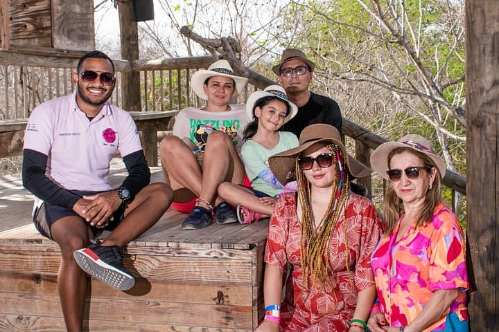 Barú Island National Aviary: Birdwatching and Biodiversity Tour from Cartagena photo 1