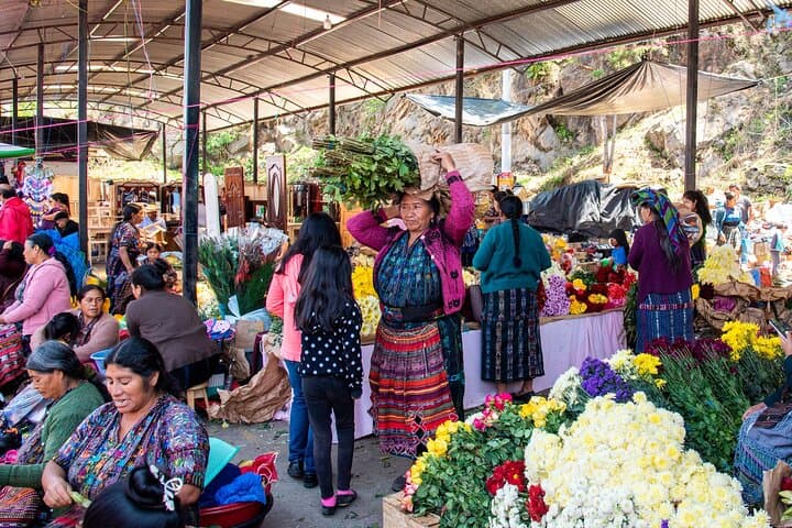 Guatemala Highland Wonderland: Chichicastenango, Lake Atitlán & Antigua Cultural Tour