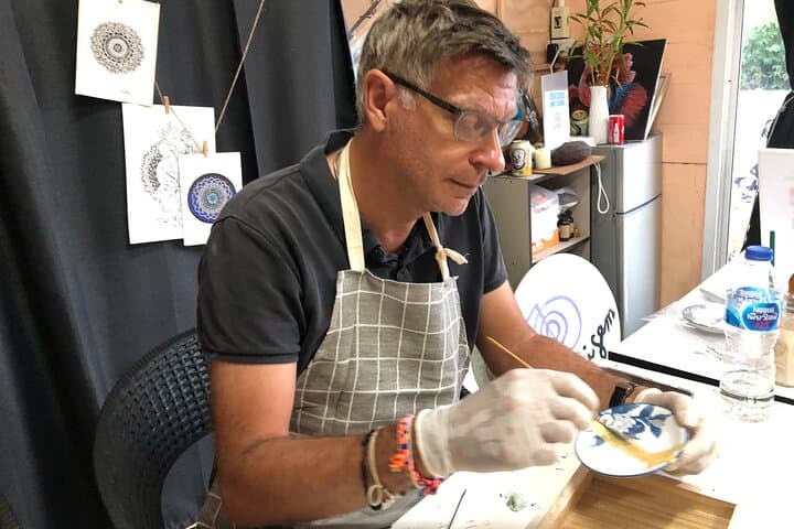 Modern Kintsugi Workshop in Phuket: Repair Decorative Plates with Resin & Gold photo 6
