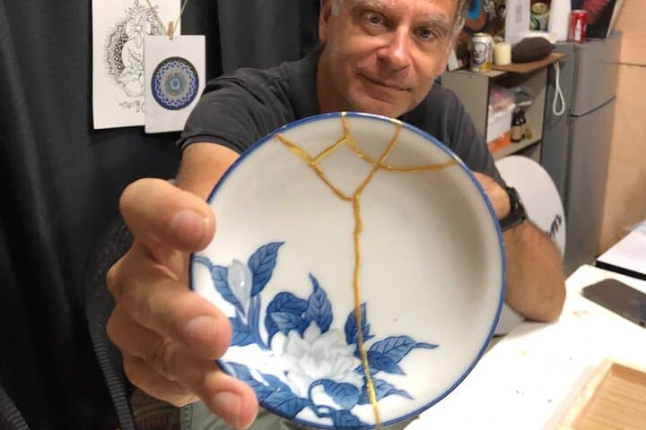 Modern Kintsugi Workshop in Phuket: Repair Decorative Plates with Resin & Gold photo 3
