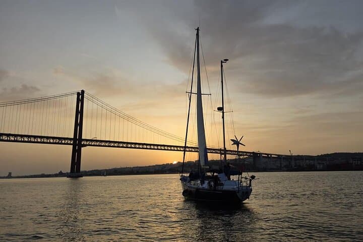 Sunset Sailing on the Tagus: Private 2–3 Hour Cruise from Lisbon photo 5