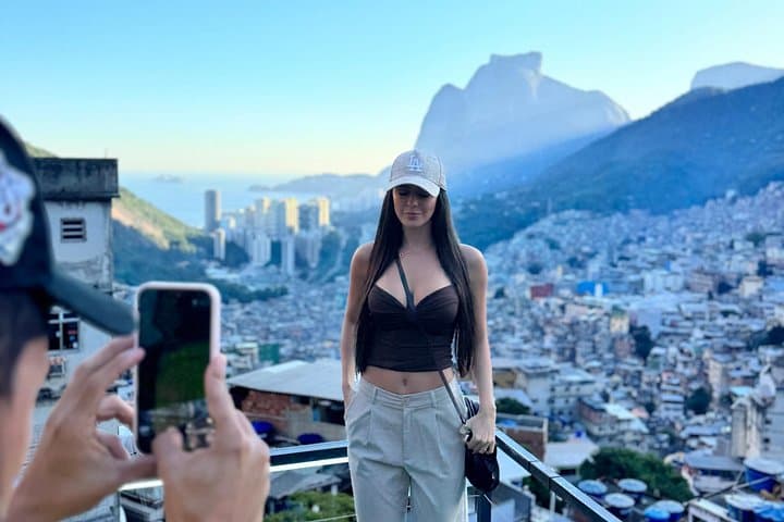 Rocinha Favela Tour: Jeep Ride, Community Culture & Capoeira in Rio de Janeiro