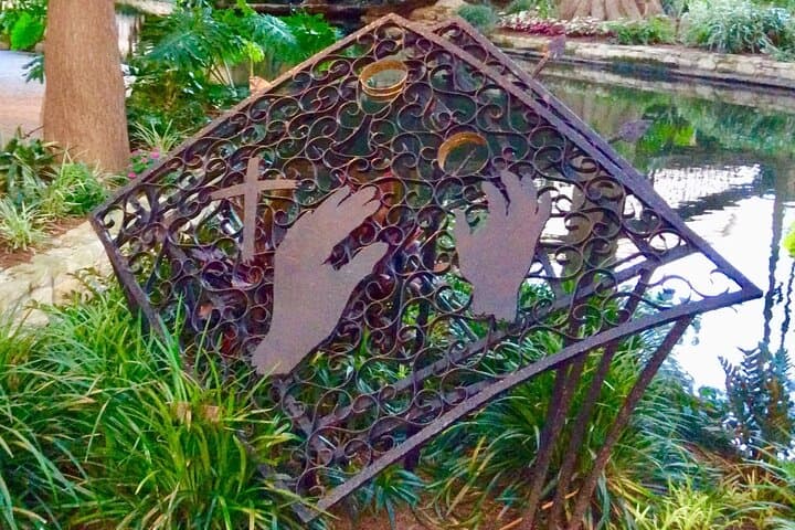 San Antonio Riverwalk Art Walking Tour: Explore 40 Outdoor Artworks