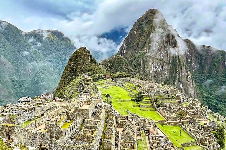 8-Day Peru: Cusco, Sacred Valley, Machu Picchu & Lake Titicaca Expedition photo 2