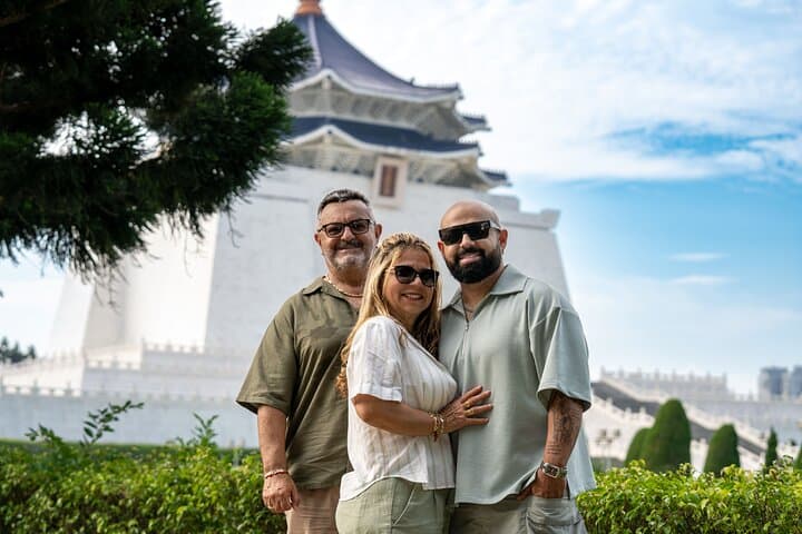 Taipei Private Photo Session: Capture CKS Memorial & Taipei 101 with a Local Photographer photo 5