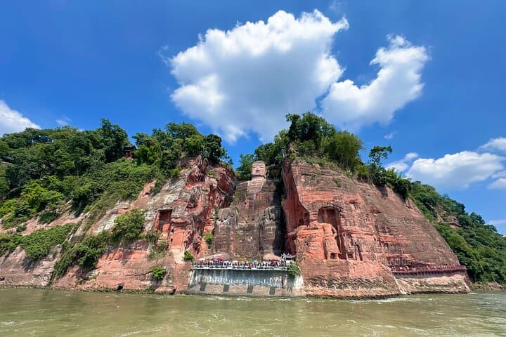 Chengdu Panda Base and Leshan Giant Buddha: Private Day Tour photo 4
