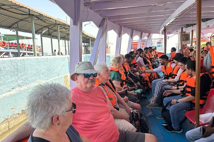 Elephanta Island Caves Guided Tour: Ferry Tickets, Trimurti & Practical Tips