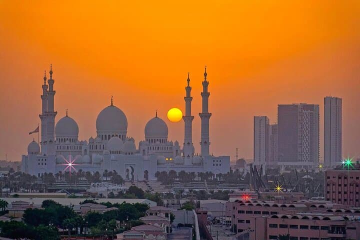 Private Abu Dhabi Sightseeing: Sheikh Zayed Grand Mosque, Emirates Palace & Saadiyat Island