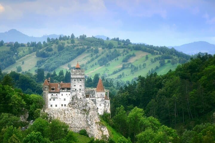 Transylvania Day Trip from Bucharest: Peleș, Bran & Brașov Premium Tour photo 4
