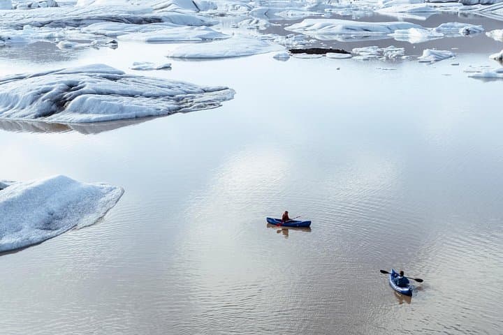 Heinabergslón Kayak and Hike: Packraft Iceberg Lake Adventure in Vatnajökull photo 2
