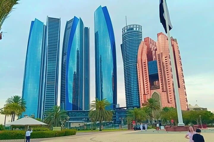 Abu Dhabi City Tour from Dubai — Full-Day Sightseeing & Sheikh Zayed Mosque Visit photo 5
