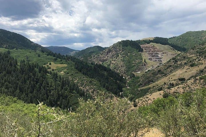 Red Rocks Amphitheatre Walking Tour — Geology, Music & Indigenous Stories photo 4