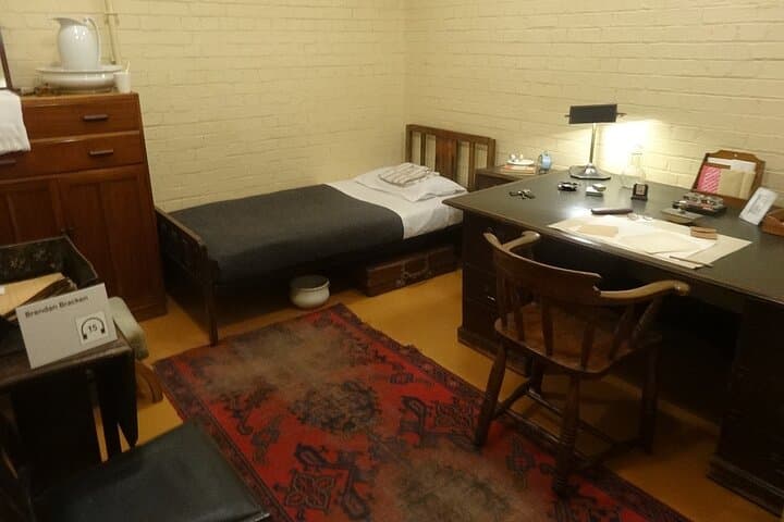 Churchill War Rooms & Westminster WW2 Walking Tour — London History Walk photo 4