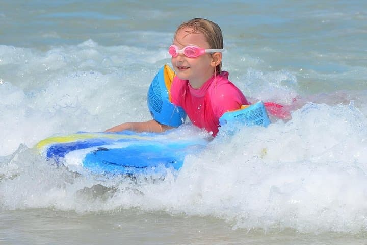 Surfboard and Boogie Board Rental at Tel Aviv Beach Club — Hourly Mediterranean Rentals photo 3