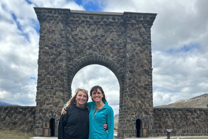 Upper Loop Lamar Safari from Bozeman — Private Yellowstone Wildlife Tour photo 5