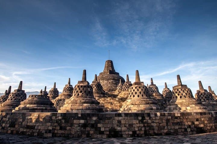 Sunrise Punthuk Setumbu, Borobudur & Merapi Kaliadem — Private Day Tour from Yogyakarta photo 3